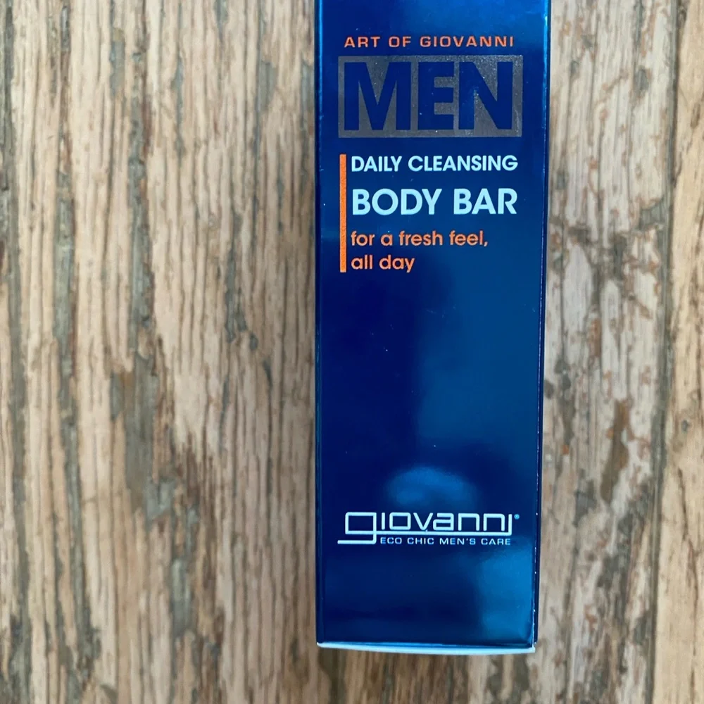 Art of Giovanni for Men  daily cleansing body bar with Ginseng and Eucalyptus